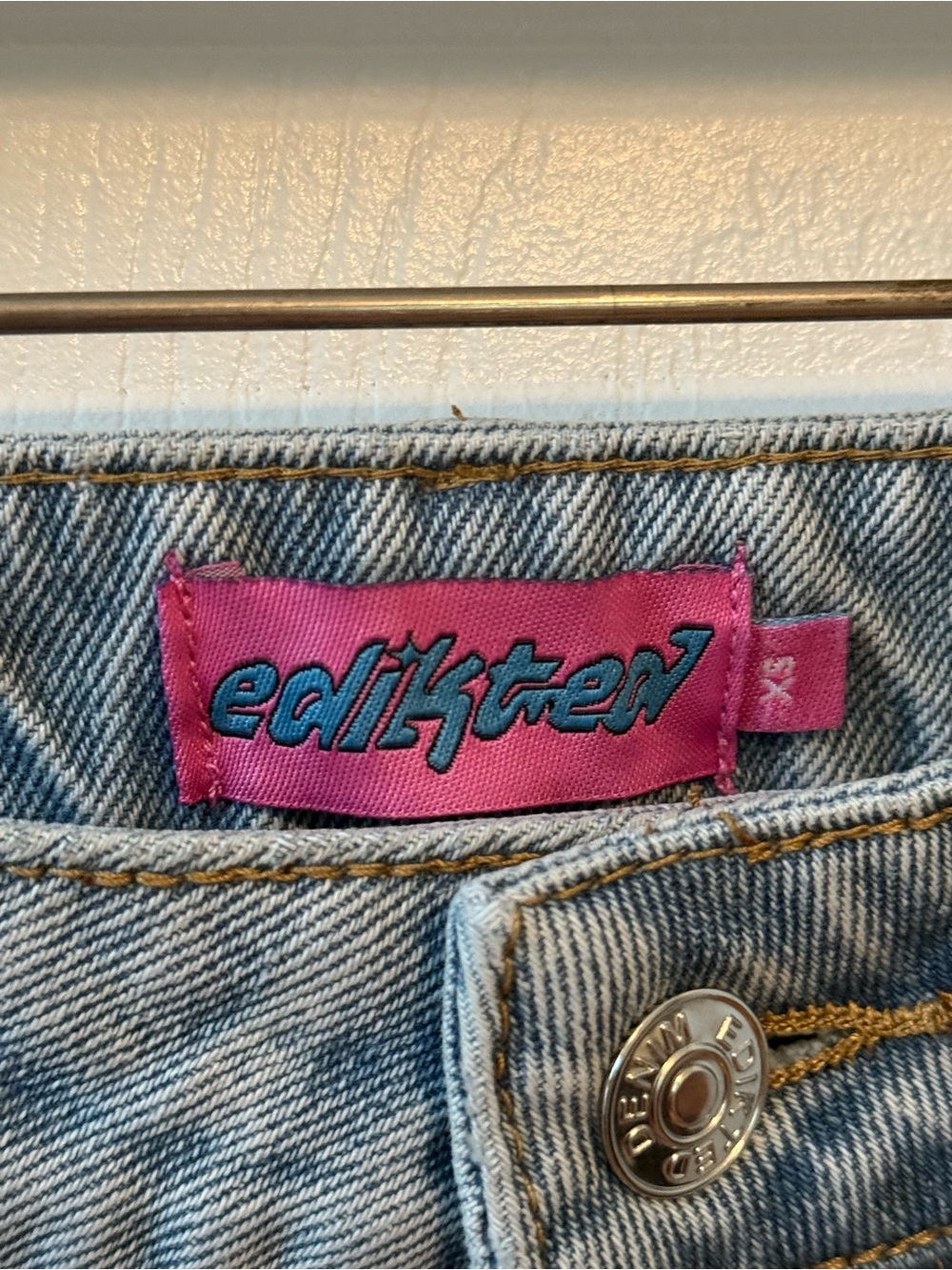 Edikted Washed Low Rise Ribbon Jeans in Light Blue - Picture 4 of 4